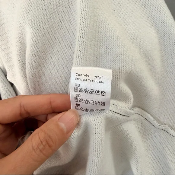 Leopard Print Turtleneck Sweater - Picture 9 of 9